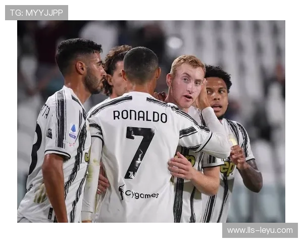 莱切门将神勇扑点，助球队客场逼平尤文图斯