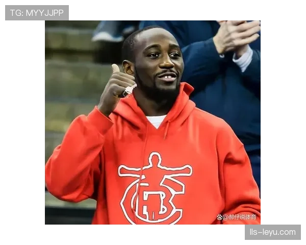 特写:传奇裁判克劳福德退役执法最后一战,全场起立鼓掌致敬